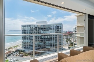 Building Photo - 1750 Avenida Del Mundo