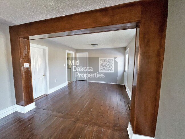 Foto del edificio - 415 N Sanborn- 3 bedroom house