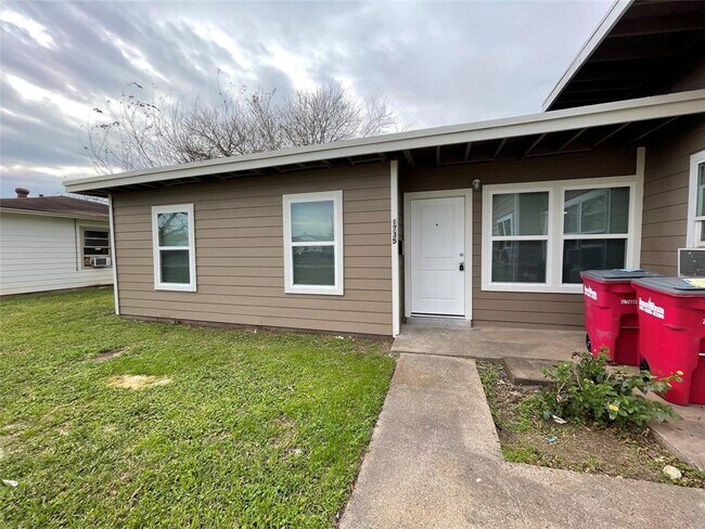 Foto del edificio - 1735 W 8th St