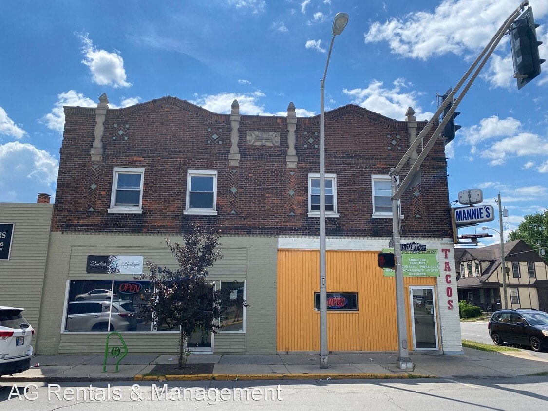 2304 S Calhoun St, Fort Wayne, IN 46807 Room for Rent in Fort Wayne