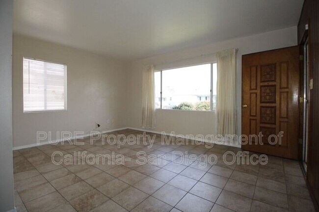 Building Photo - 742 Jefferson Ave