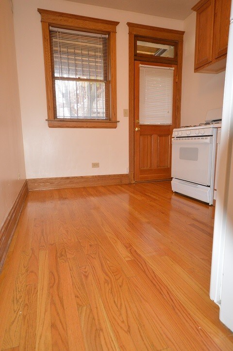 Building Photo - 849 W Grace St