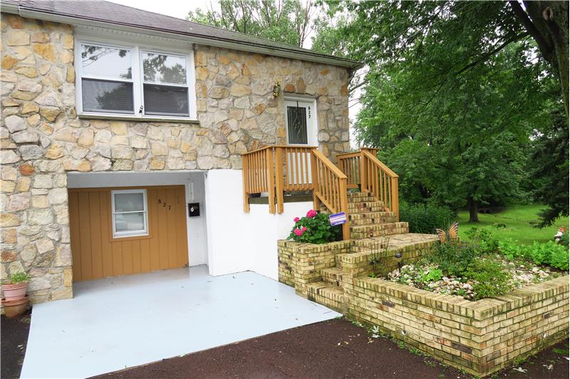 Primary Photo - 827 Pennbrook Ave