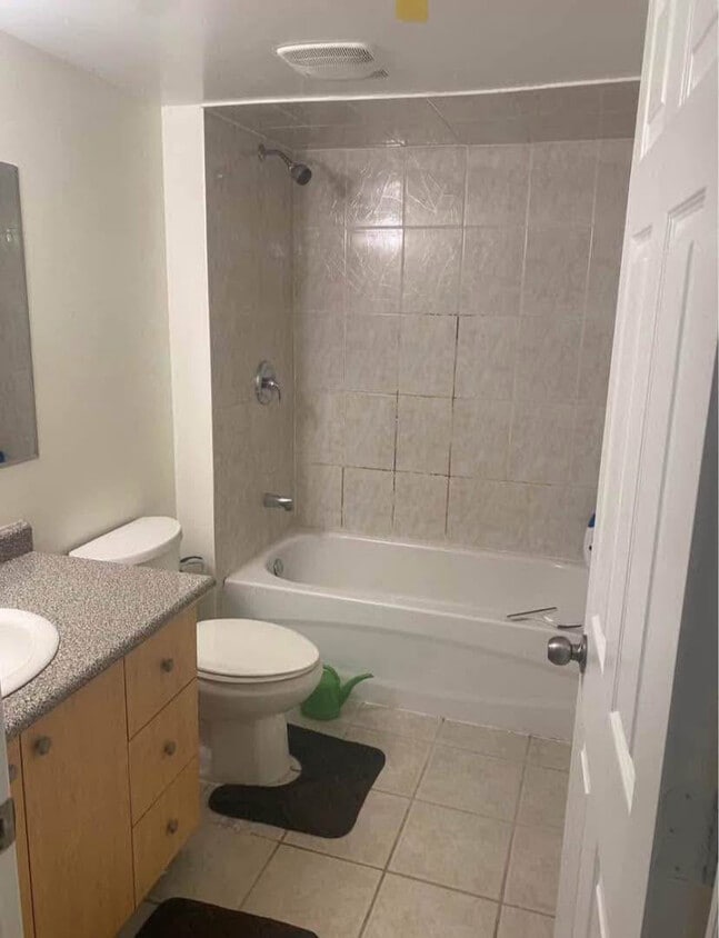 Photo du bâtiment - 127 Luella Cres