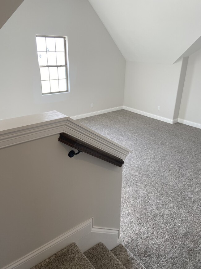 upstairs private suite - 1026 October Park Way