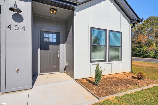 Building Photo - 406 Fairfield St