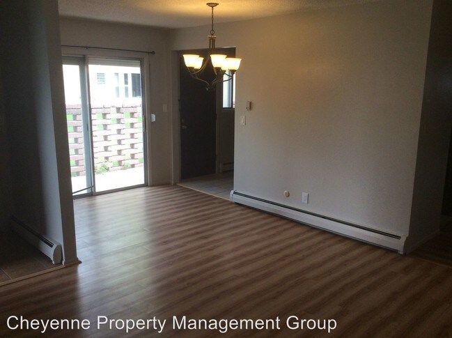 Foto del edificio - 2615-2617 E 17th St