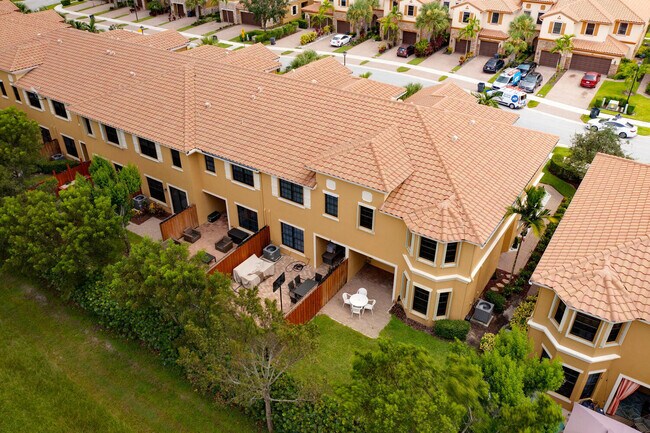 Foto del edificio - 10384 Wellington Parc Dr