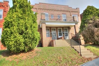 Building Photo - 4925-4927-4927 Eichelberger St