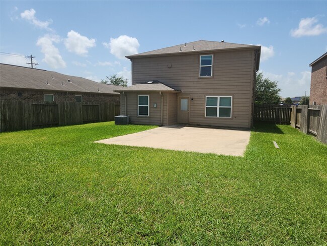 Building Photo - 2218 Regatta Ln