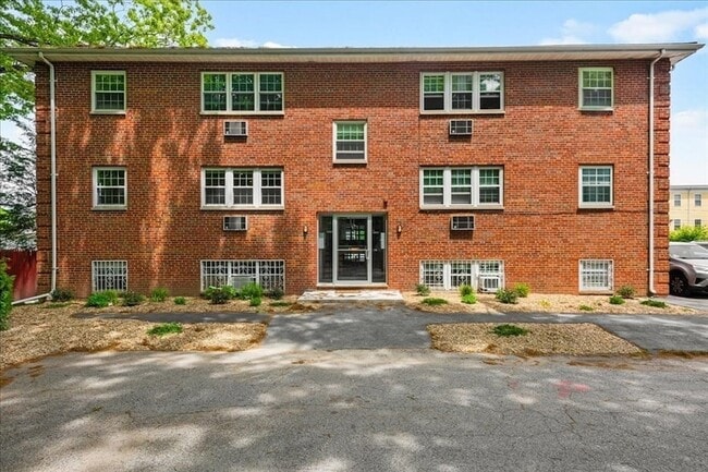 Photo - 11 Schubert St Apartment