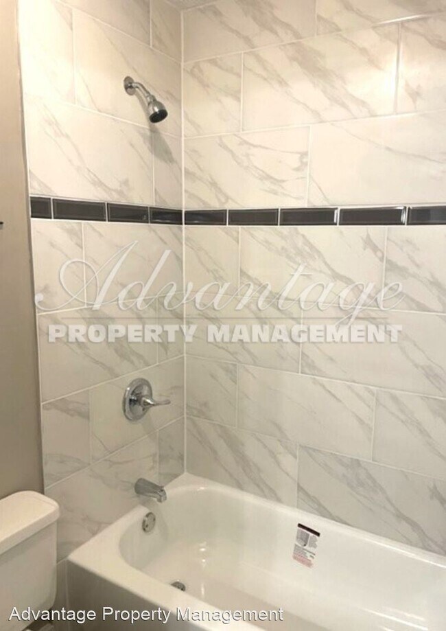Foto del edificio - 3 br, 2 bath House - 6749 Rockingham Rd.