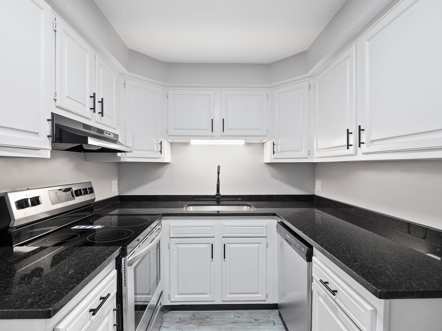 Sycamore Square – Sycamore: 3 Bed 1.5 Bath - Premium