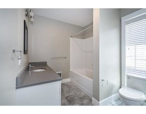 Building Photo - 50 Country Way