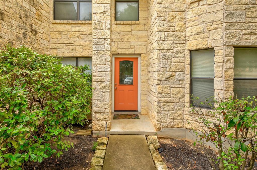 Foto principal - 1500 Somerset Canyon Ln