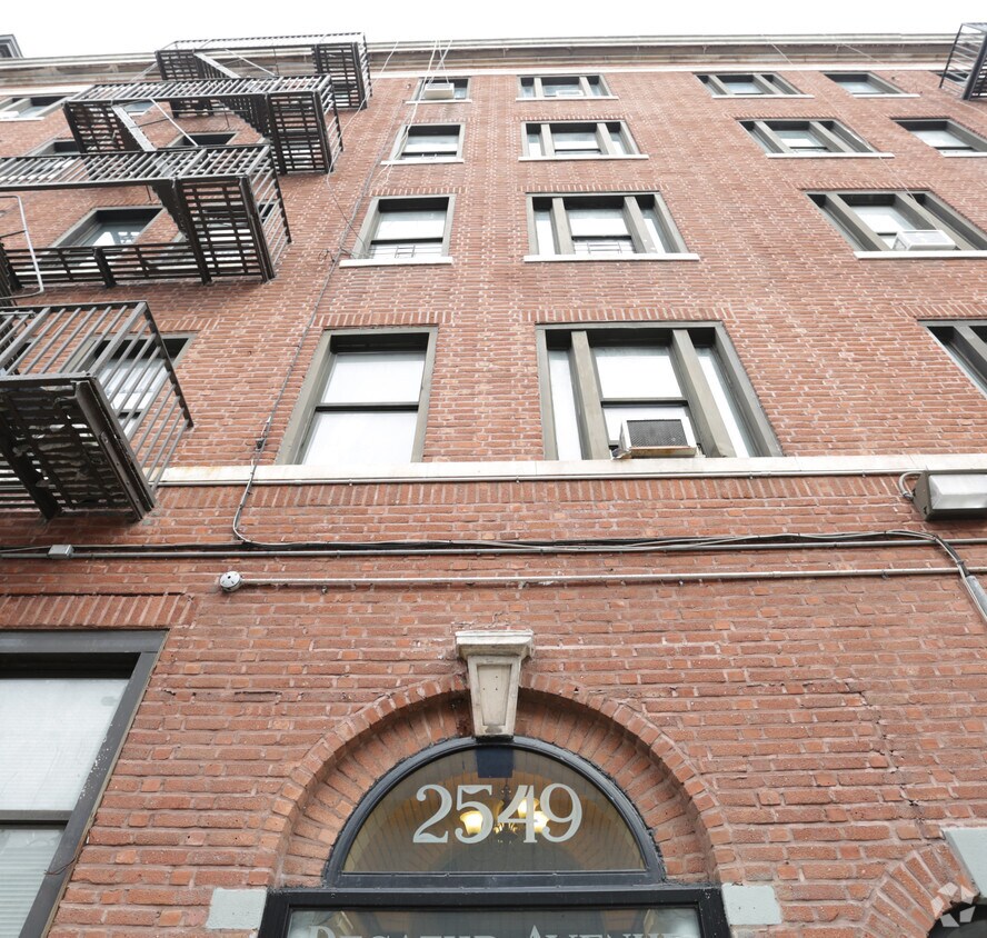 Entrance - 2549 Decatur Ave
