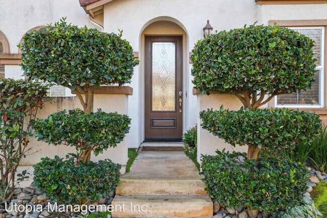Building Photo - 3 br, 2.5 bath House - 2383 Greger Street