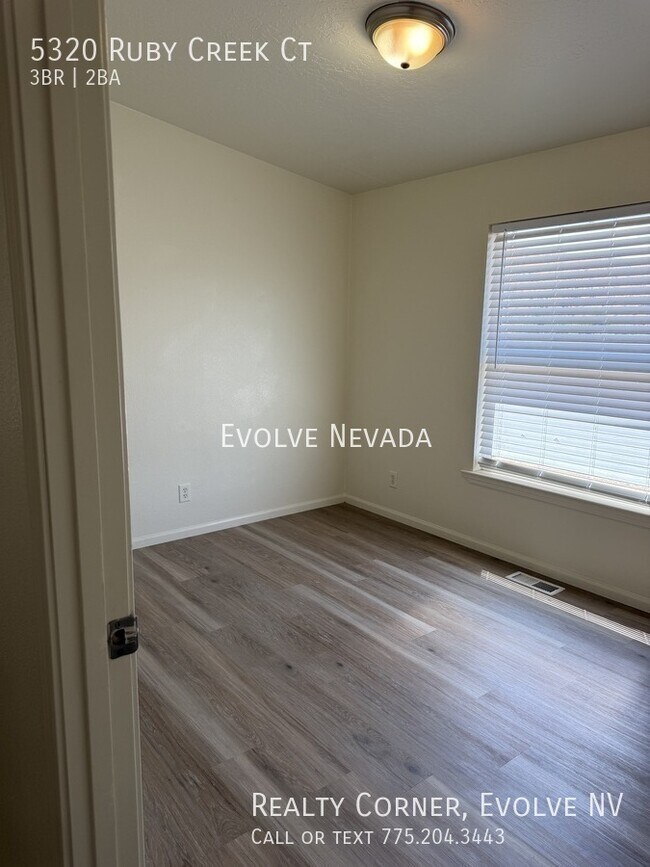 Foto del edificio - 5320 Ruby Creek Ct