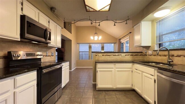 Foto del edificio - 15013 Natural Spring Way