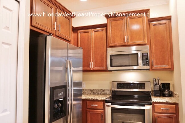 Building Photo - OUTSTANDING 3 BEDROOM UNFURNISHED CONDO IN...