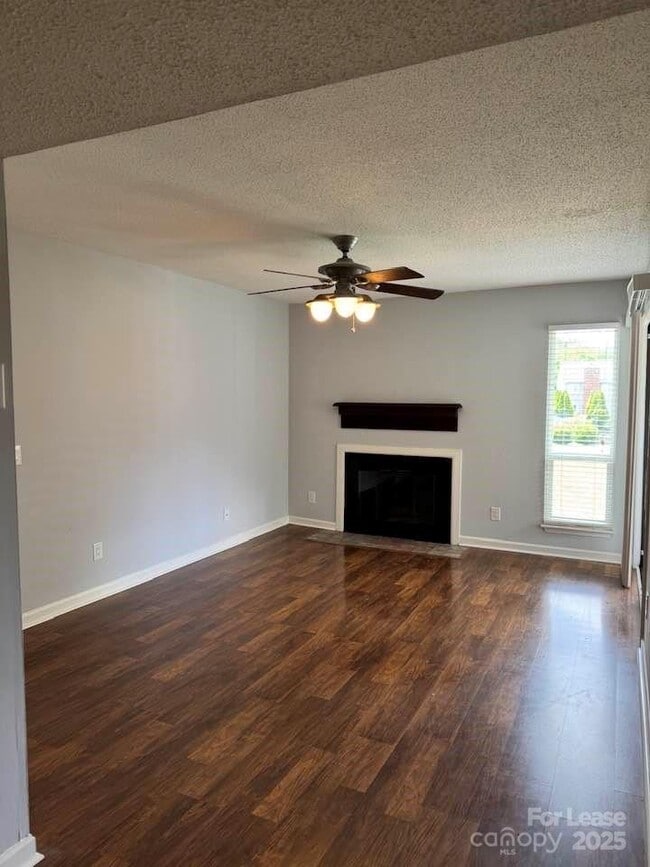 Building Photo - 3139 Heathstead Place