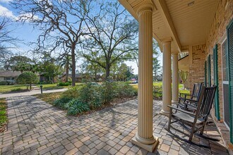 Building Photo - 1910 Claiborne Dr