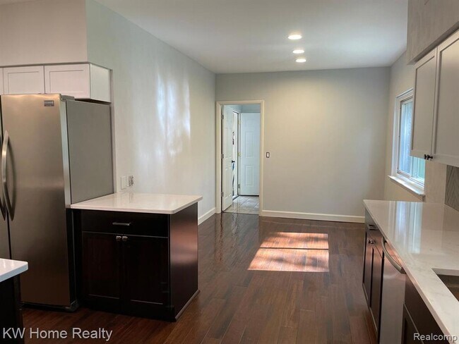 Foto del edificio - 32203 Olde Franklin Dr