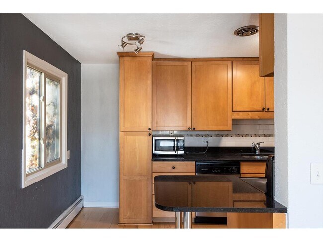 Building Photo - 3018 Aldrich Ave S