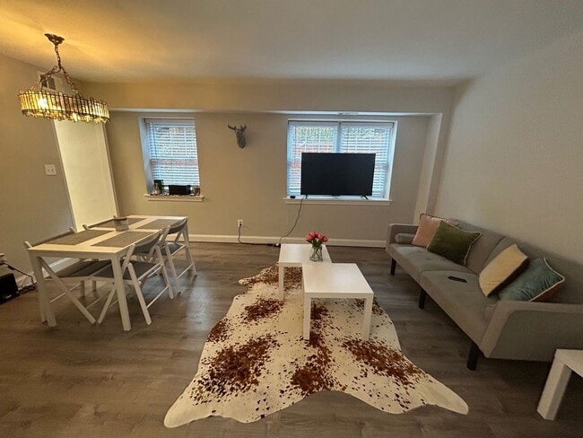 Photo - Exceptional Location 1 Bedroom 1 Bathroom Condo Newly remodeled