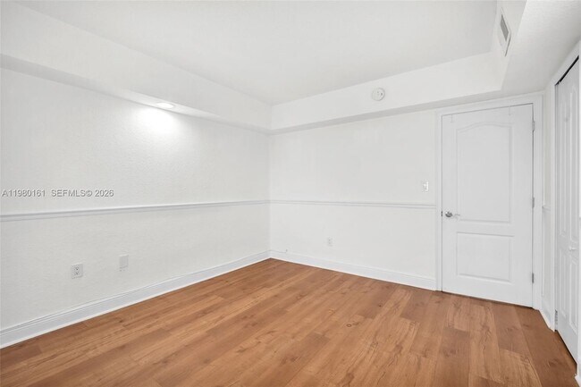 Foto del edificio - 3245 Virginia St