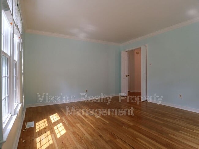 Foto del edificio - 4600 Cedar Cliff Rd