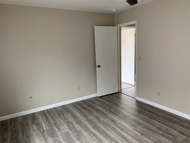 Building Photo - 17215 Markross Ct