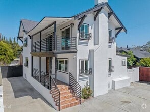 Building Photo - 1206 Tamarind Ave