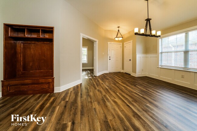 Foto del edificio - 11921 Hickory Cir