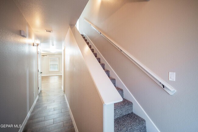 Foto del edificio - 6556 Hoop St