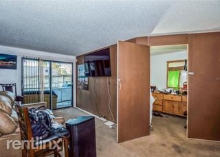 Foto del edificio - 4922 Silver Oaks Village