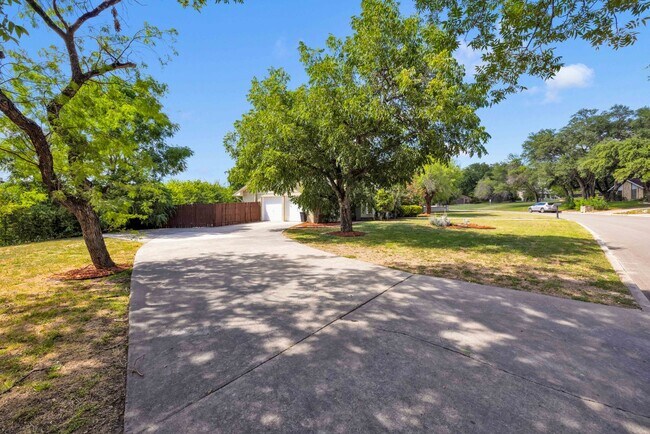 Building Photo - Two Story Rental in Castle Hills