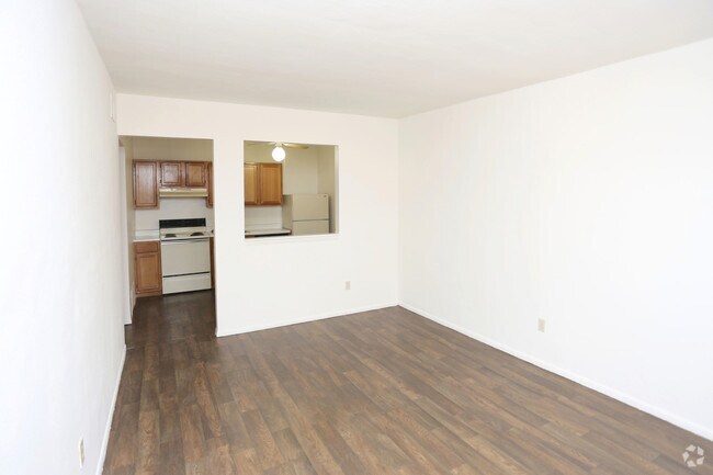 1 BR, 1 BA - Colonial Apartments