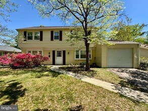 Building Photo - 2911 Tallow Ln