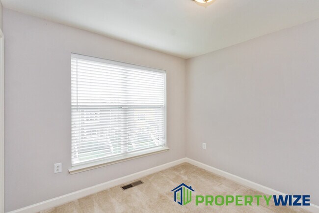 Building Photo - 4128 Orchard Ridge Blvd