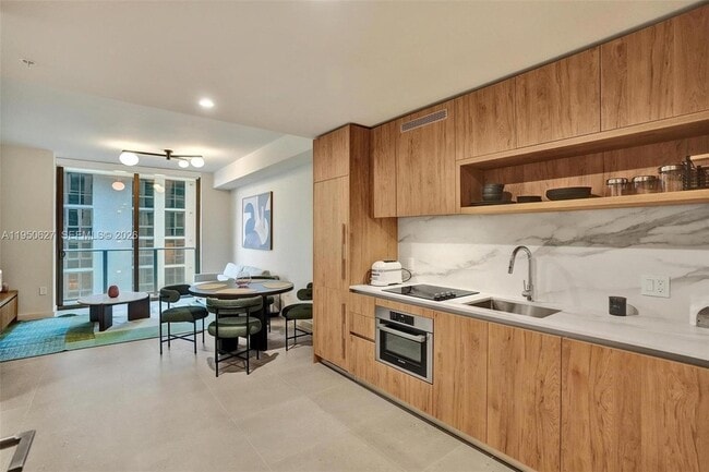 Foto del edificio - 11 NE 6th St