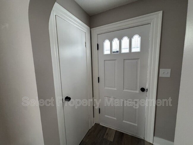 Foto del edificio - 3930 Webster St