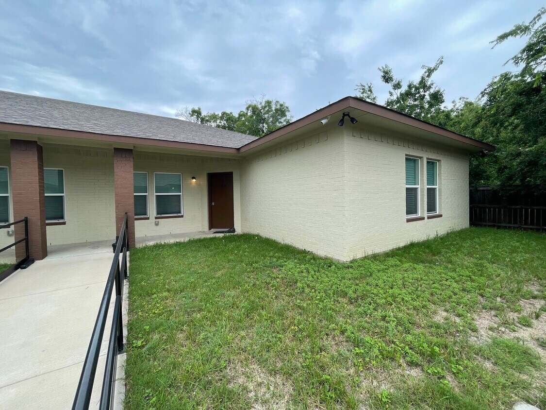 Primary Photo - 1500 N Ruddell St