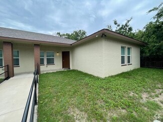 Building Photo - 1500 N Ruddell St