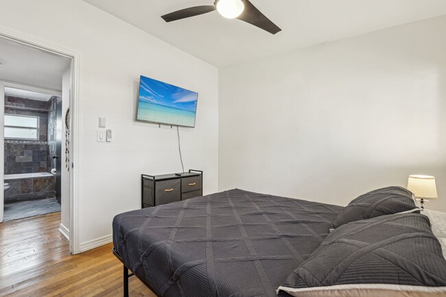 Photo - 318 E Jersey St House