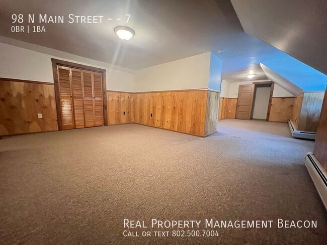 Building Photo - 98 N Main St