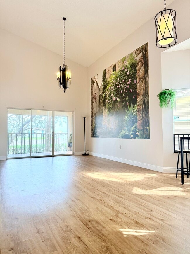 Building Photo - 13206 Glenmoor Dr