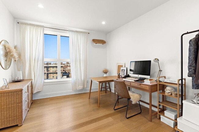 Foto del edificio - 6025 JFK Blvd E