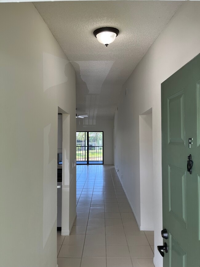 Building Photo - 801 Sabal Ridge Cir