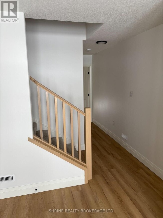 Building Photo - 235 Kennington Way